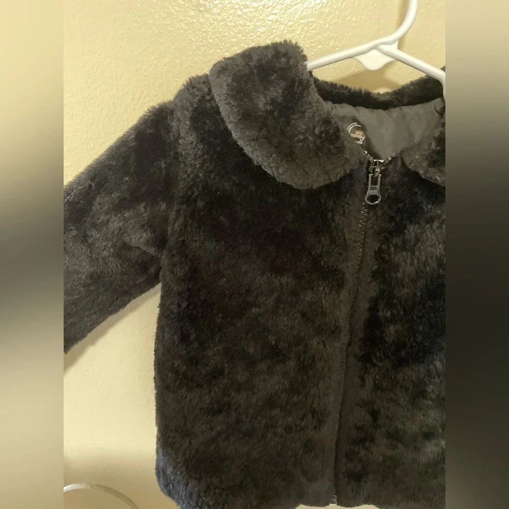 ✨Toddler Girl Fuzzy Black Jacket Size 2T